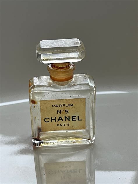 chanel no 5 pink bottle|Chanel no 5 original formula.